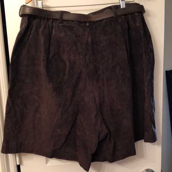 NWT. Plus Size Brown Suede Shorts - Picture 3 of 3
